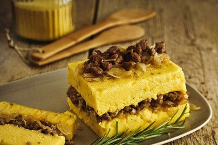 Пирог из поленты с овощами