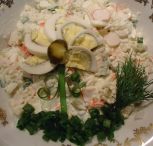 salat s krabovymi palochkami