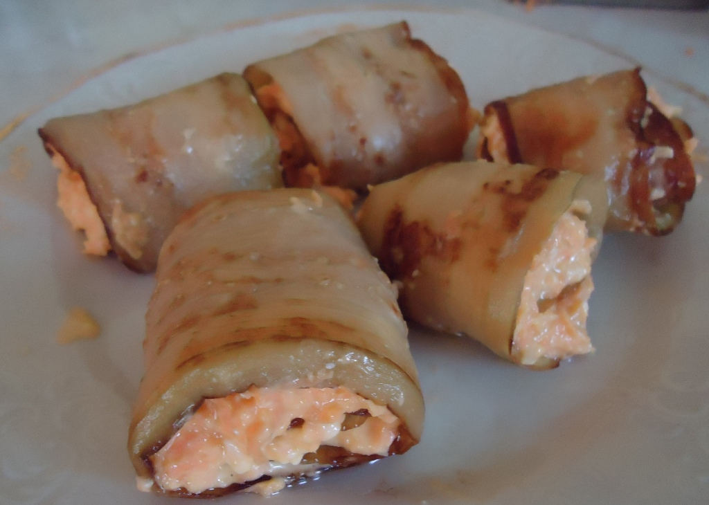 Баклажаны с морковью и сыром