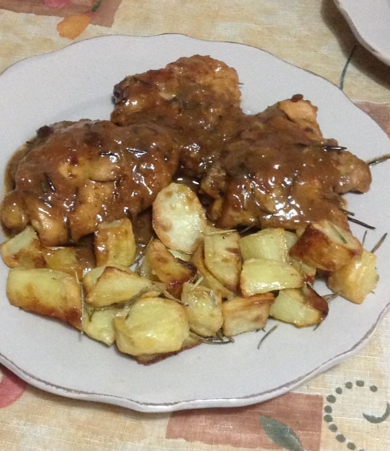 Курица в пиве с розмарином