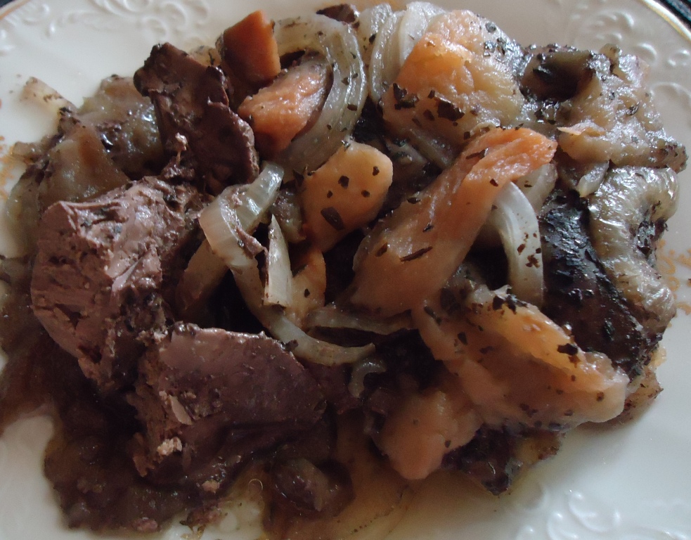 Куриная печень с яблоками Куриная печень с яблоками