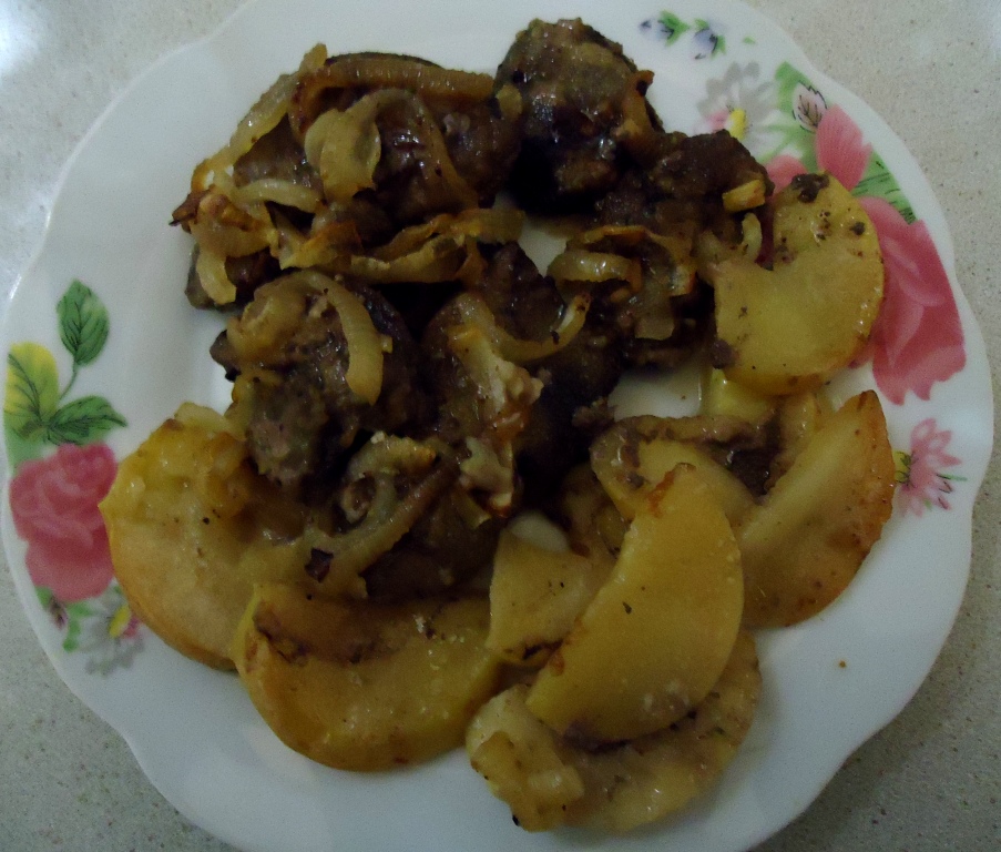 Куриная печень с яблоками в духовке Куриная печень с яблоками в духовке