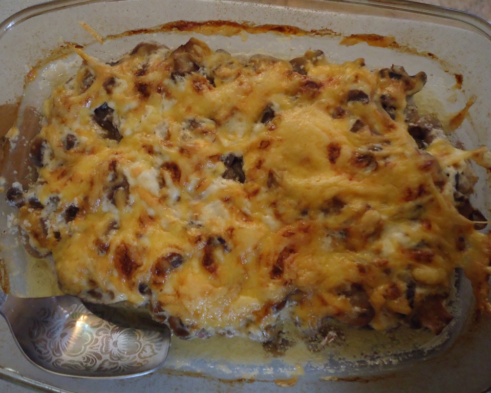 Мясо по-французски с шампиньонами Мясо по-французски с шампиньонами
