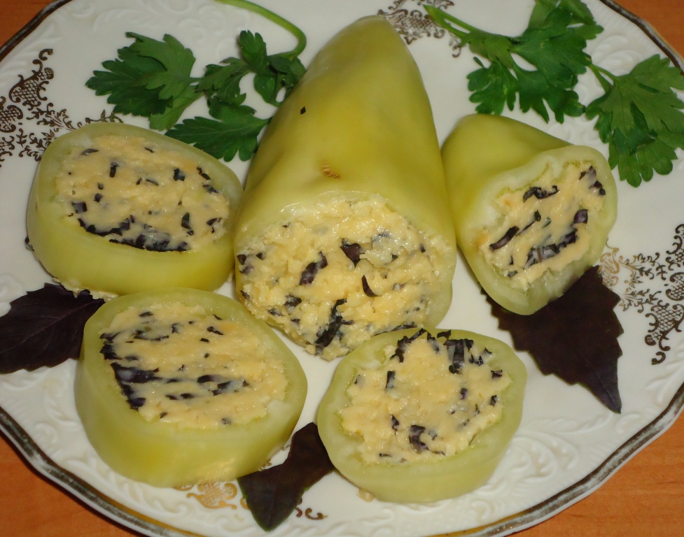 Перец фаршированный сыром