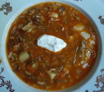 Рассольник с рыбными консервами