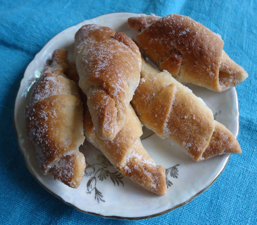 Рогалики из дрожжевого теста