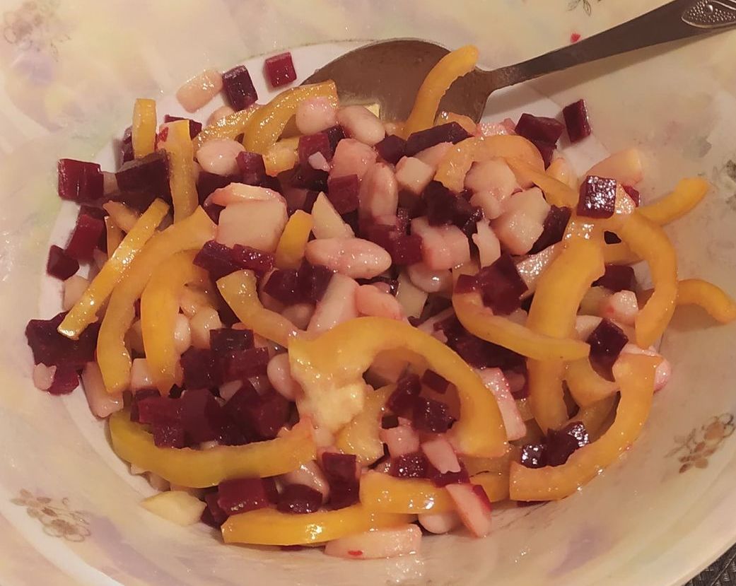 Салат картофельный со свеклой Салат картофельный со свеклой