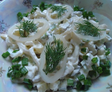 Салат с кальмарами