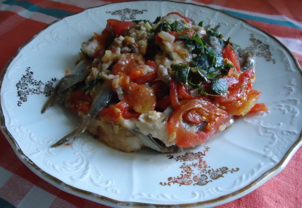 Сардины с помидорами