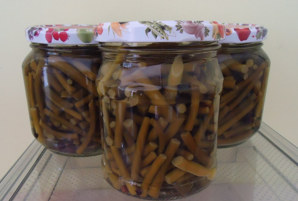 Стрелки чеснока маринованные Стрелки чеснока маринованные