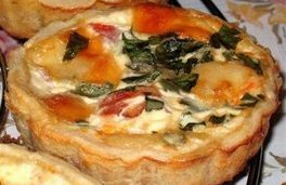 Тарталетки с сыром и беконом