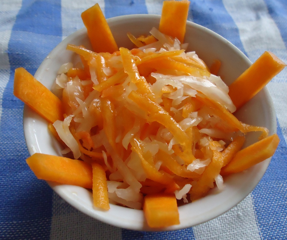 Салат из тыквы и квашеной капусты