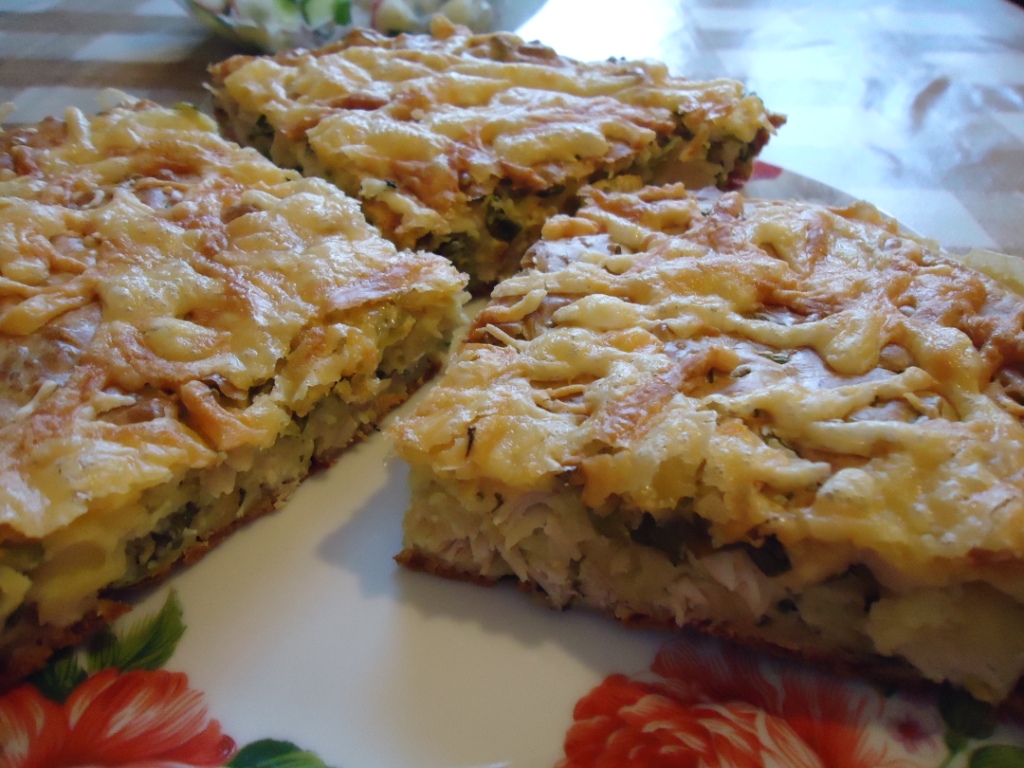 Заливной пирог с куриной грудкой